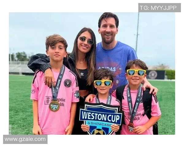 两个小孩踢足球能叫球星吗 从足球天赋到未来巨星的成长之路